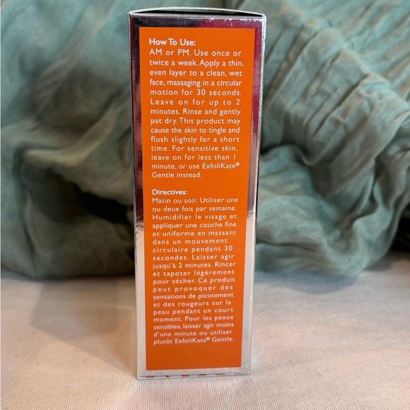 Kate Somerville ExfoliKate® Intensive Exfoliating Treatment • 60ml / 2 fl oz - Picture 2 of 4